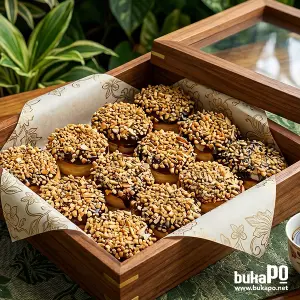 DONAT GLAZE COKELAT KACANG Poetry Donat
