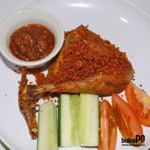 Ayam-goreng-lengkuas