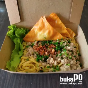 PANGSIT MIE AYAM Mie CC Suroboyo