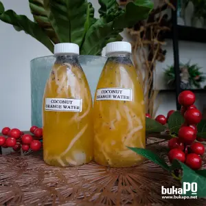 ORANGE COCONUT WATER Licia Dessert and Cake