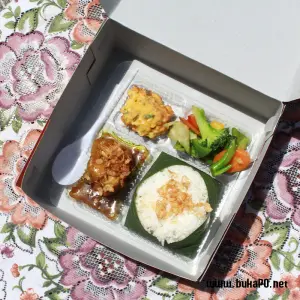 nasi kotak ayam baceman